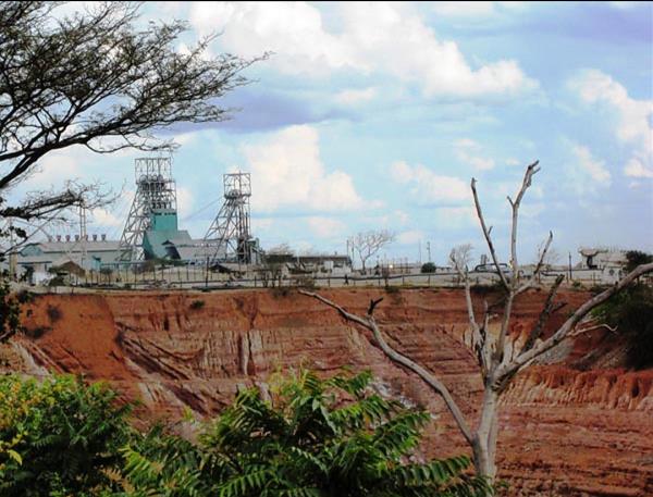 تعلیق عملیات معدنکاری در معدن مس Mowana در جنوب آفریقا