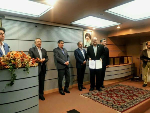 افتتاح کارخانه سیمان نی ریز و ذوب اهن پاسارگاد در دهه فجر/ بیش از معدن در استان فارس موجود است