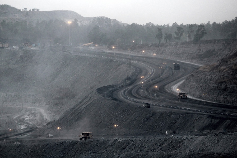 رشد 110 میلیون تنی تولید زغال سنگ هند از سال 2018 تاکنون/ تولید در 7 ماهه سال مالی هندوستان 10.4 درصد افزایش یافت